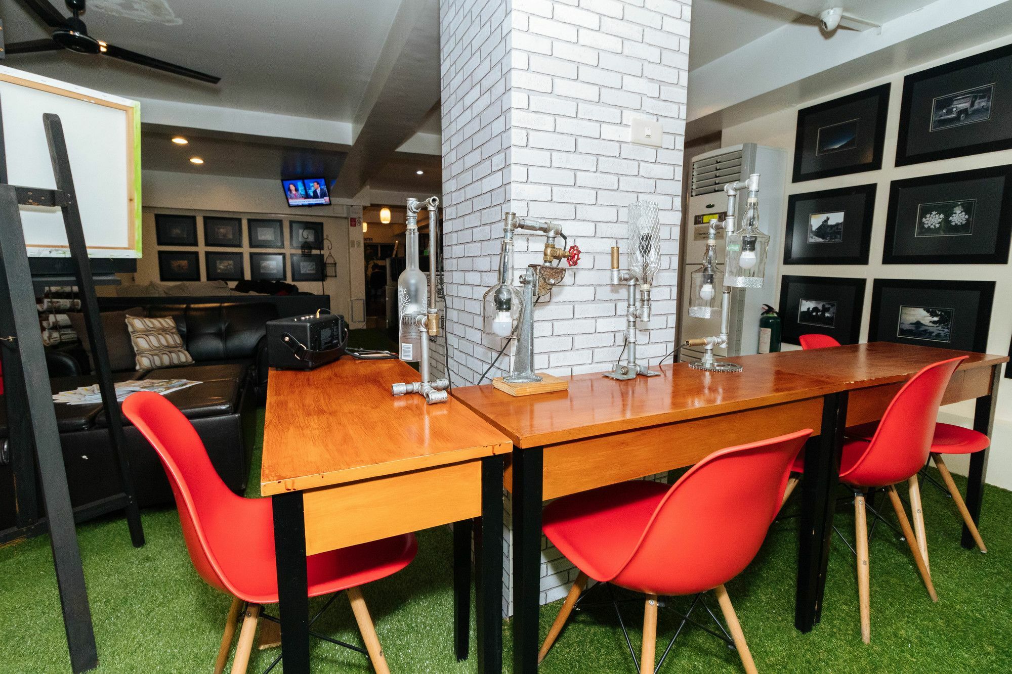 Reddoorz @ Amorsolo Makati Makati City Bagian luar foto